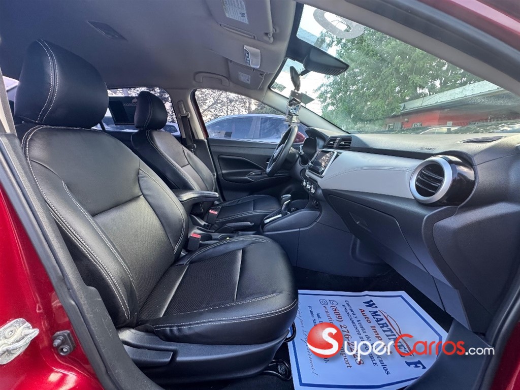 2020 Nissan Versa SV — foto 8 / 11