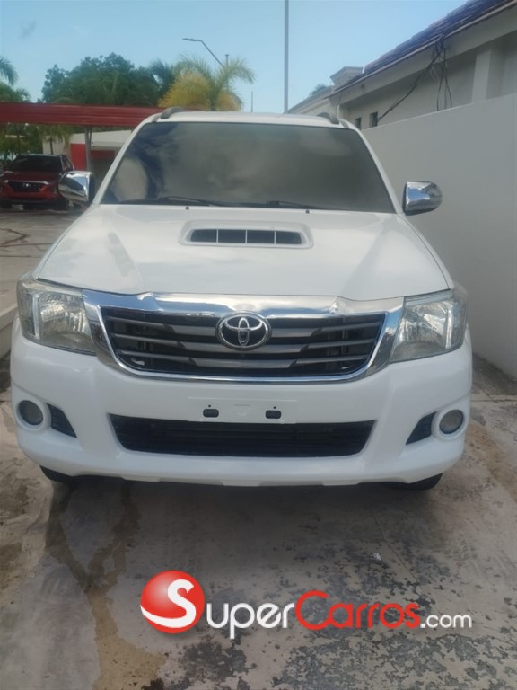 2013 Toyota Hilux SRV