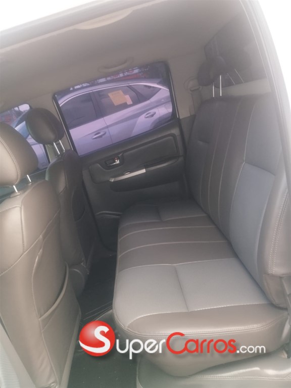 2013 Toyota Hilux SRV — foto 5 / 7