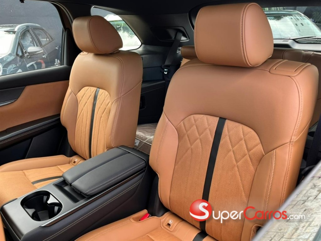 2026 Mazda CX-90 High Plus MHEV — foto 9 / 11