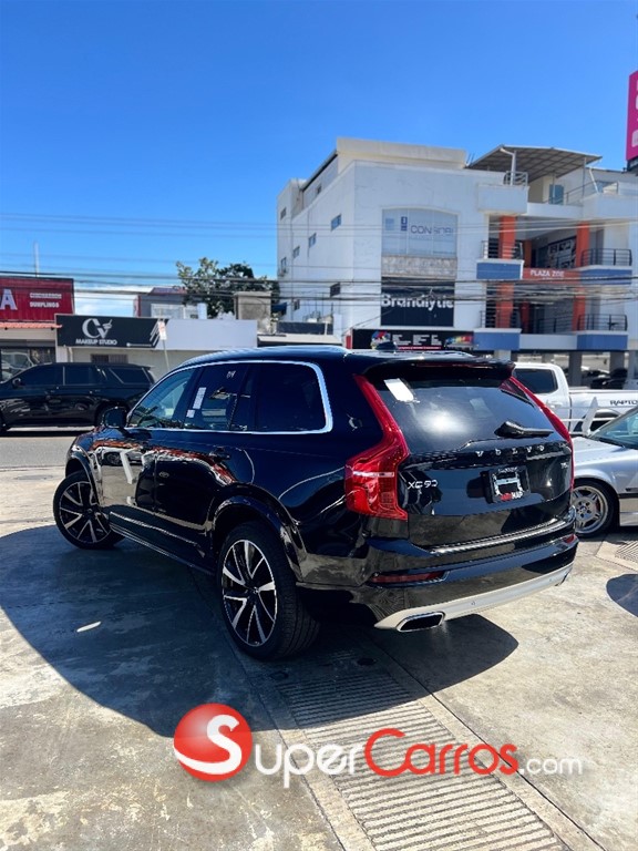 2020 Volvo XC90 Momentum T6 — foto 2 / 8