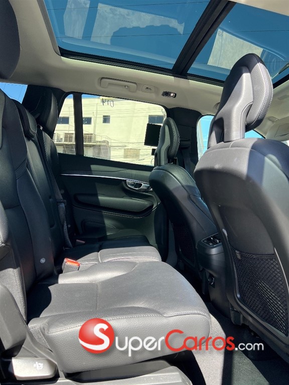 2020 Volvo XC90 Momentum T6 — foto 7 / 8