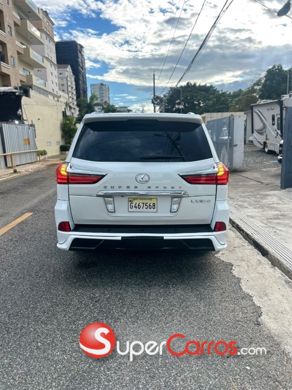 2016 Lexus LX 570 Super Sport — foto 4 / 12