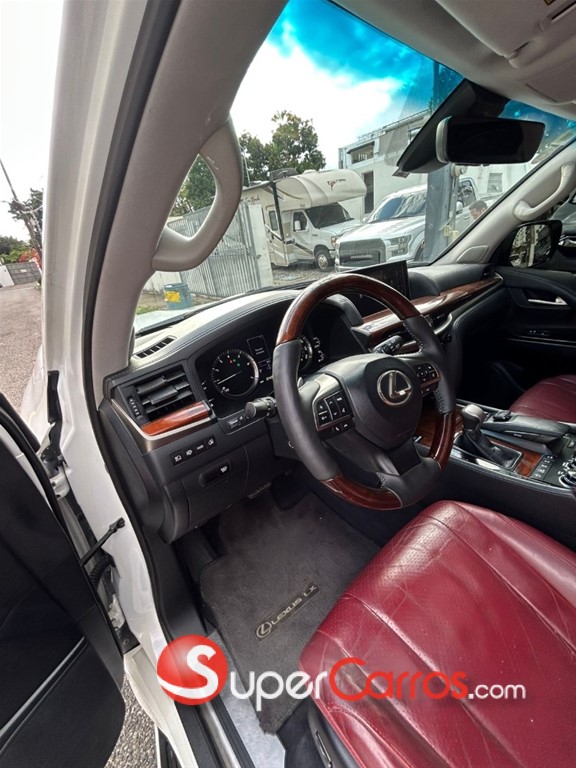 2016 Lexus LX 570 Super Sport — foto 12 / 12