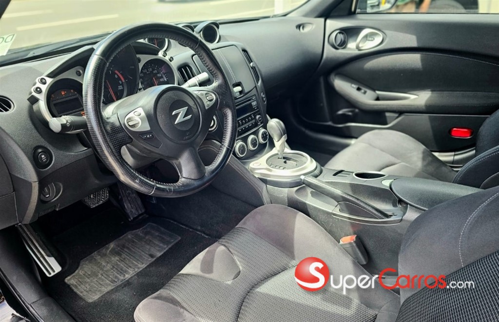 2017 Nissan 370-Z Nismo — foto 5 / 12