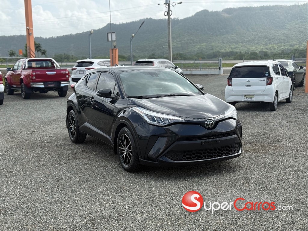 2020 Toyota C-HR — foto 2 / 12