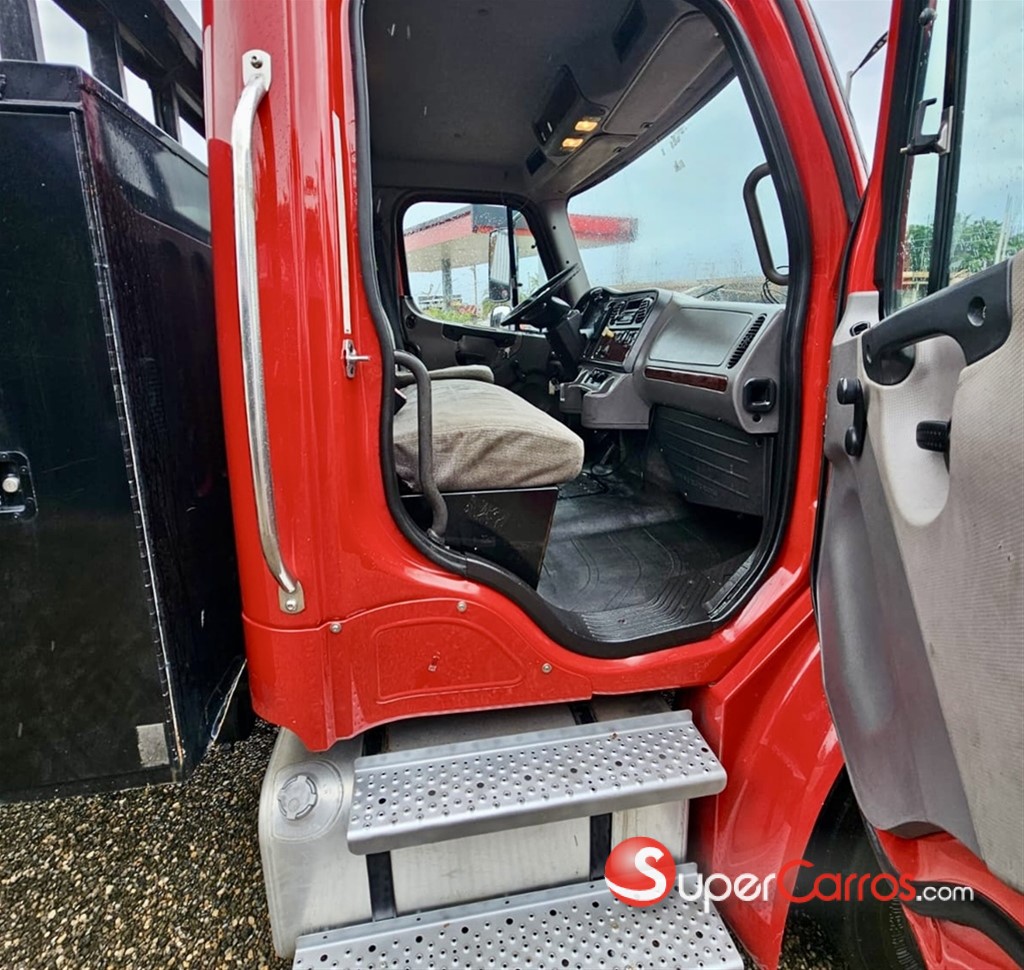 2011 Freightliner M2-106 — foto 5 / 10