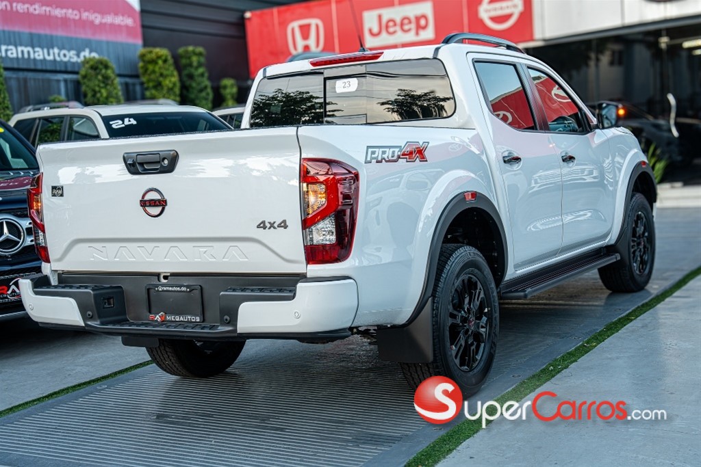 2025 Nissan Frontier Pro-4X — foto 5 / 12