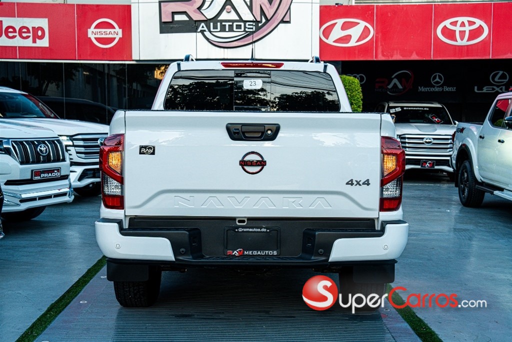 2025 Nissan Frontier Pro-4X — foto 7 / 12
