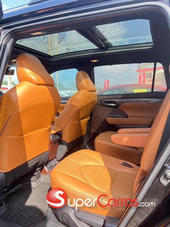2020 Toyota Highlander Platinum — foto 8 / 10