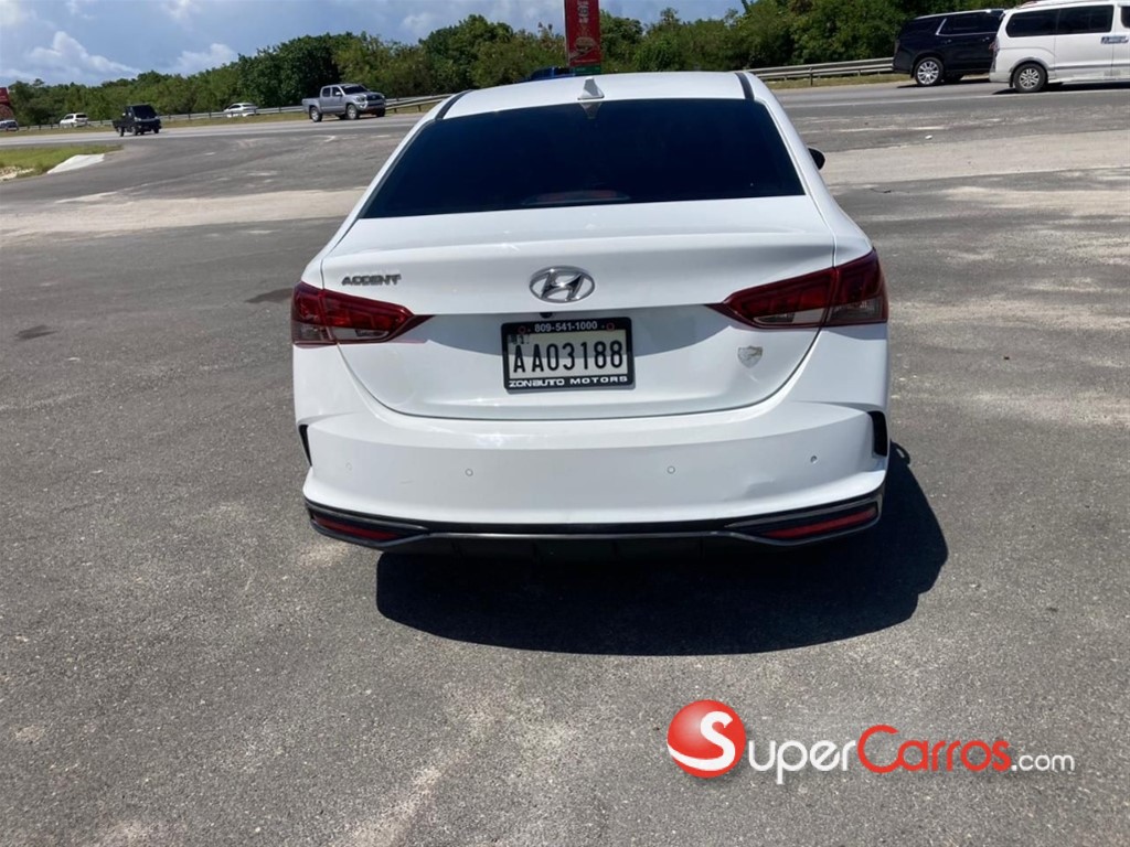 2023 Hyundai Accent — foto 4 / 9