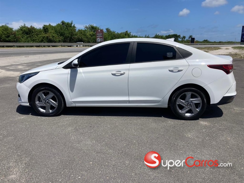 2023 Hyundai Accent — foto 5 / 9