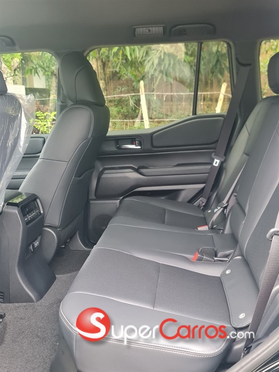 2026 Toyota Land Cruiser Prado All Rounder — foto 8 / 8