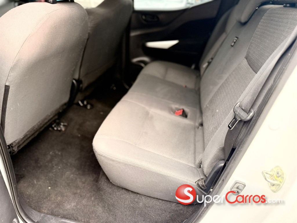 2021 Nissan Frontier NP300 — foto 2 / 7