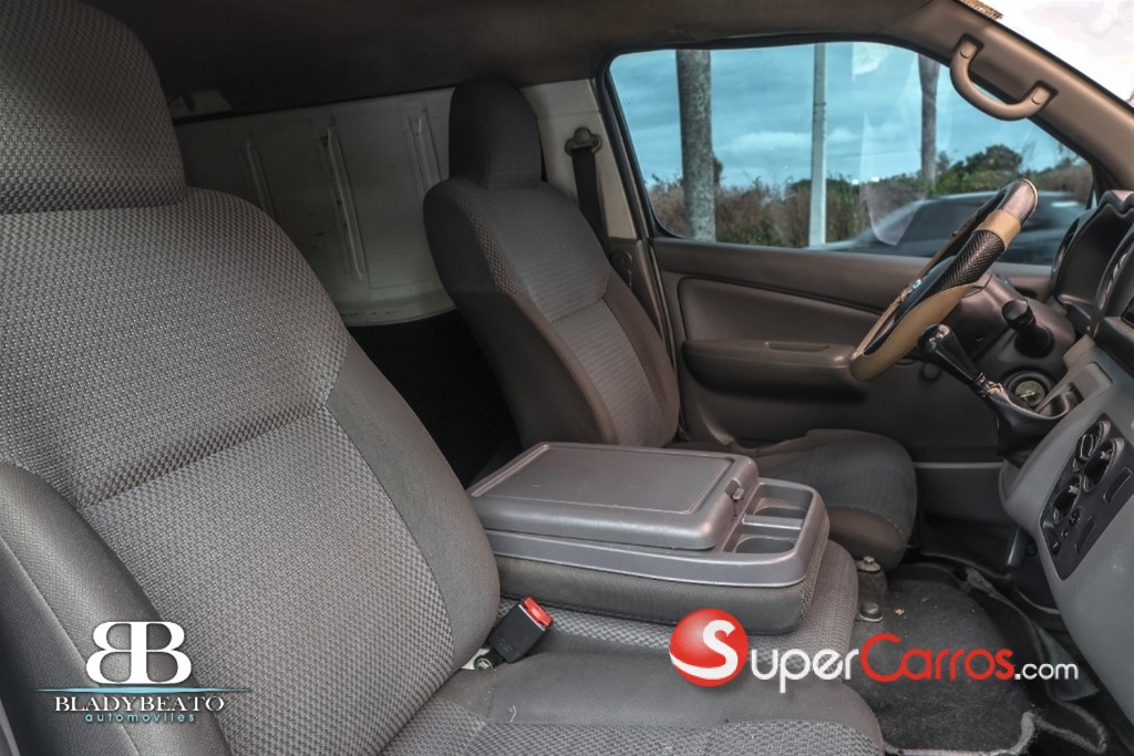 2018 Nissan Urvan Cargo — foto 5 / 10