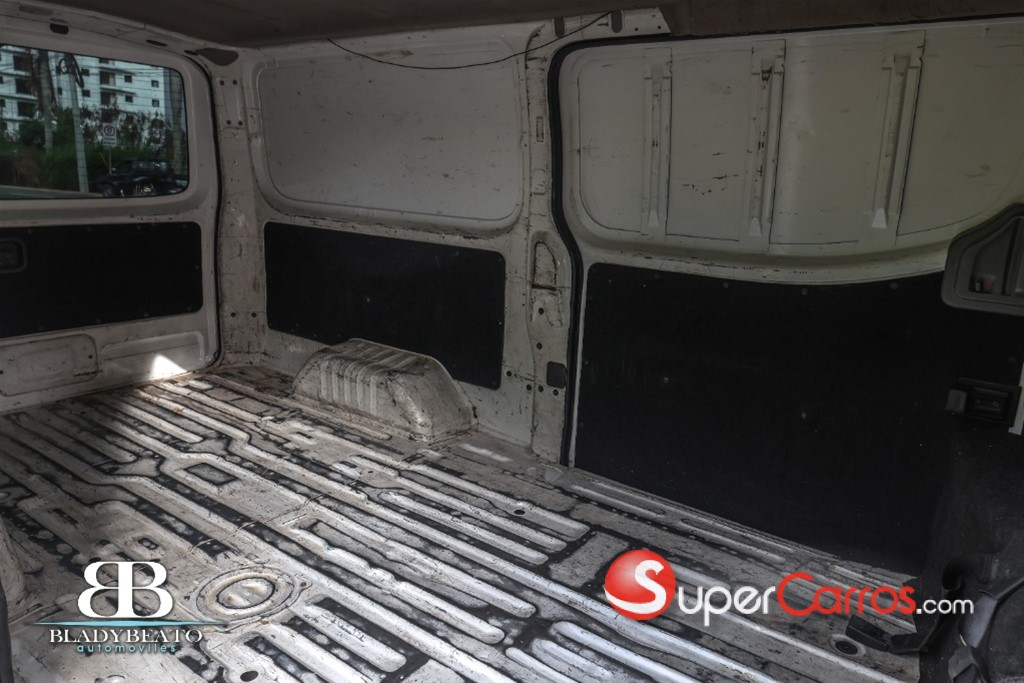 2018 Nissan Urvan Cargo — foto 6 / 10