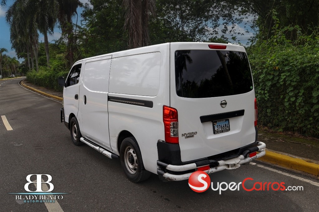 2018 Nissan Urvan Cargo — foto 9 / 10