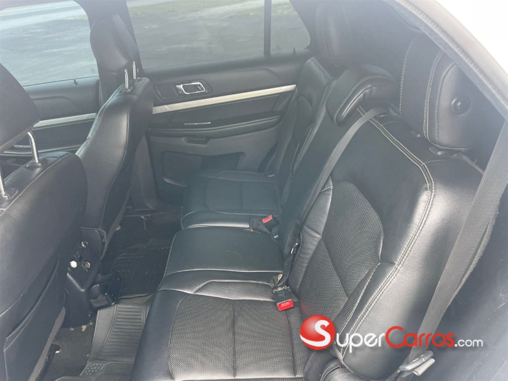 2016 Ford Explorer XL 4x4 — foto 7 / 7