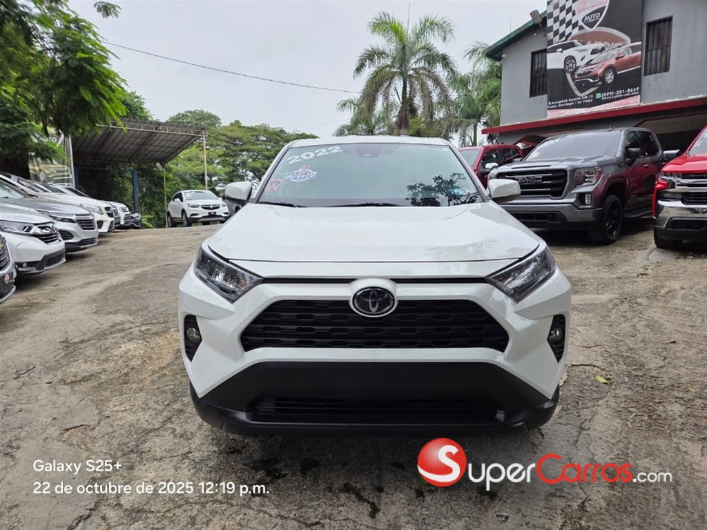 2022 Toyota RAV4 LE PLUS — foto 2 / 12