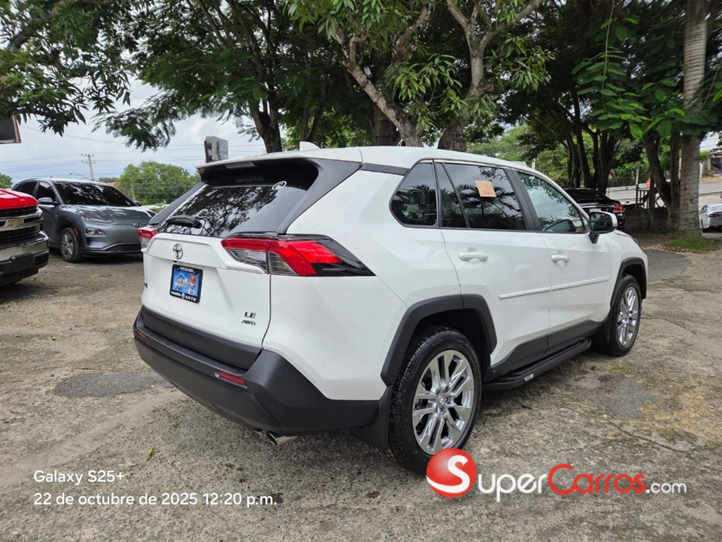 2022 Toyota RAV4 LE PLUS — foto 4 / 12