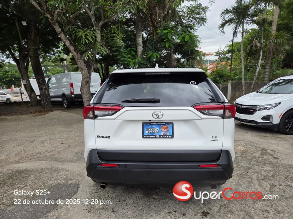 2022 Toyota RAV4 LE PLUS — foto 5 / 12