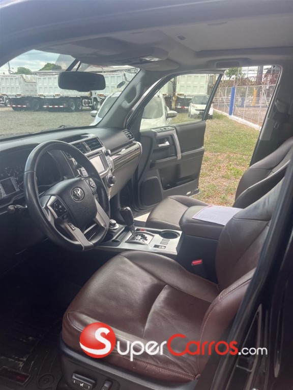 2015 Toyota 4 Runner Limited — foto 6 / 8