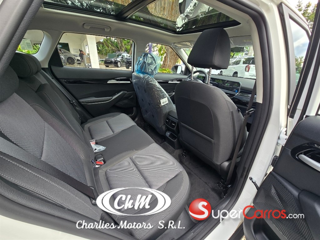 2027 Kia Seltos — foto 8 / 12