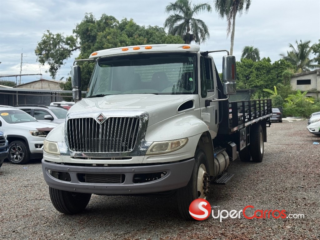 2015 International Durastar 4300 — foto 2 / 12