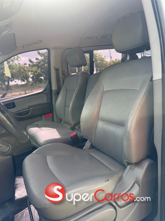 2019 Hyundai Starex — foto 6 / 9