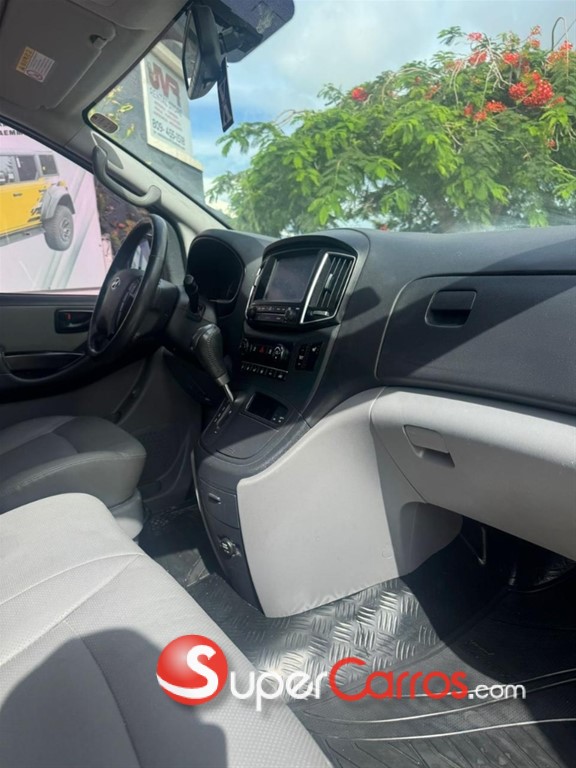2019 Hyundai Starex — foto 7 / 9