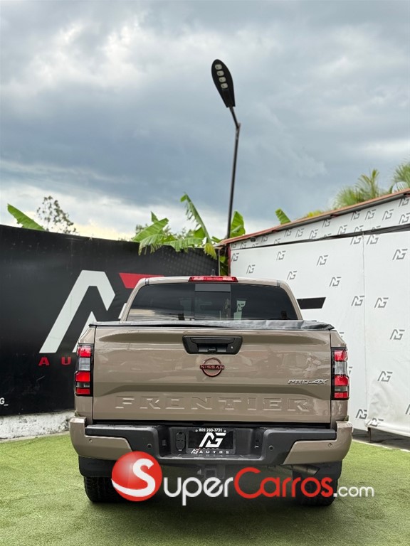 2023 Nissan Frontier Pro-4X — foto 5 / 12