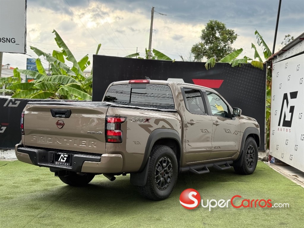 2023 Nissan Frontier Pro-4X — foto 6 / 12