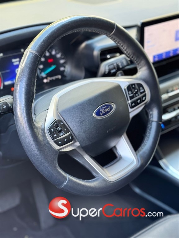 2020 Ford Explorer Limited — foto 8 / 10