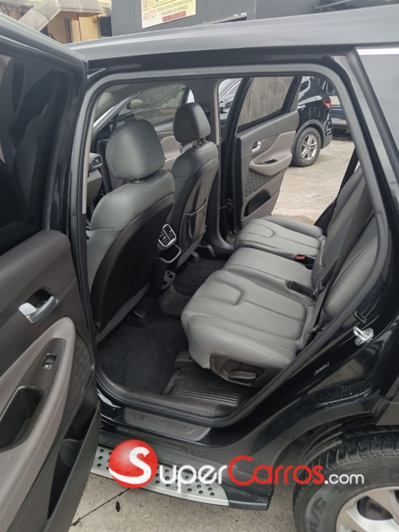 2019 Hyundai Santa Fe SE — foto 8 / 12