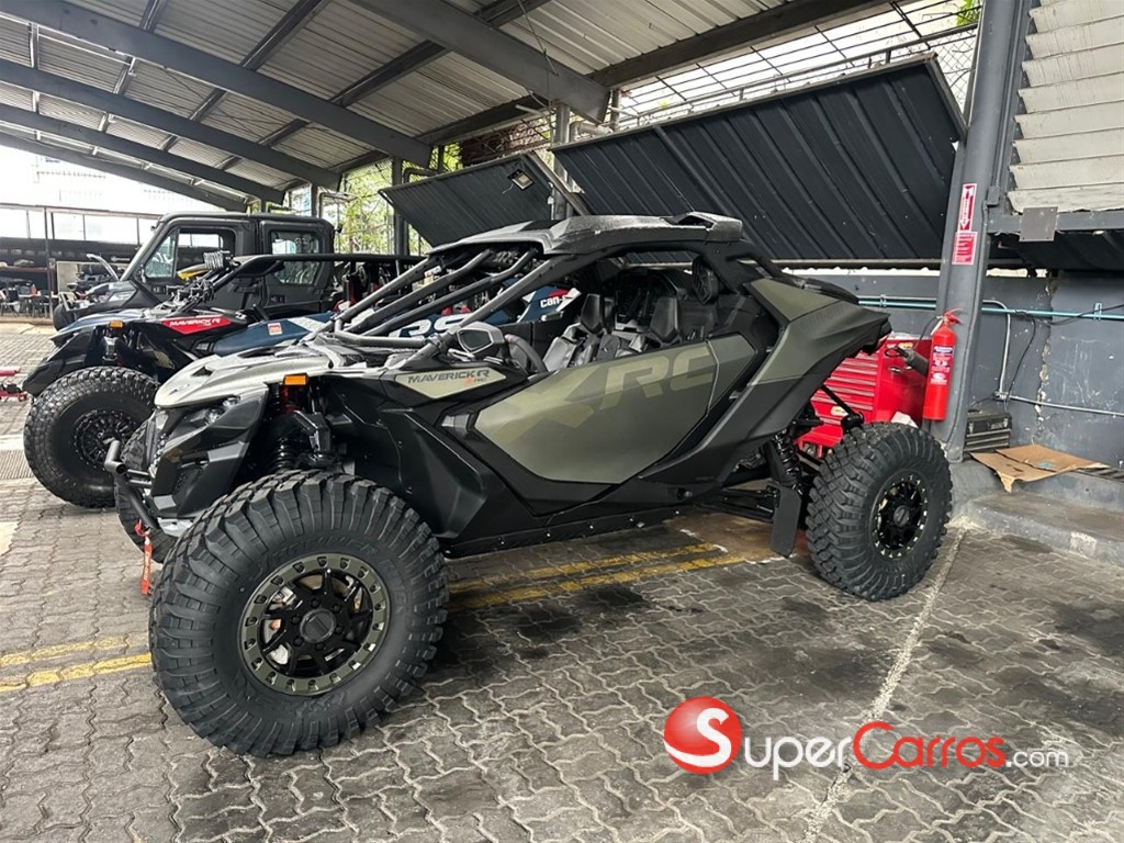 2026 Can Am Maverick RX RC Smart Shox — foto 2 / 4