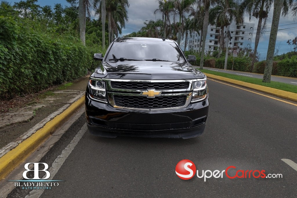 2019 Chevrolet Suburban LT — foto 2 / 11