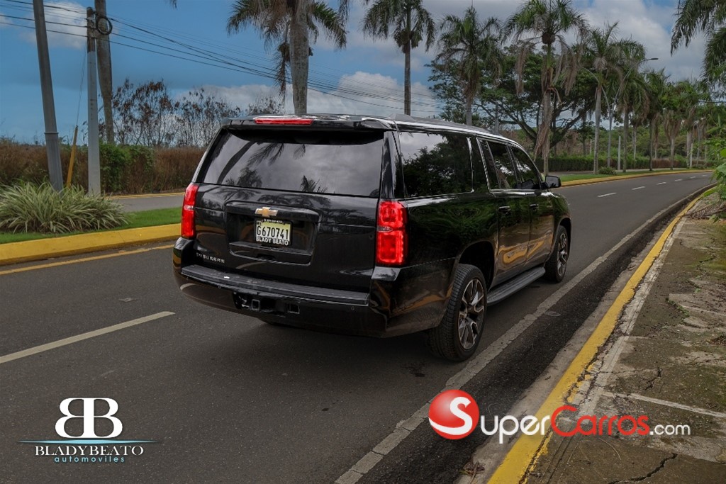 2019 Chevrolet Suburban LT — foto 8 / 11