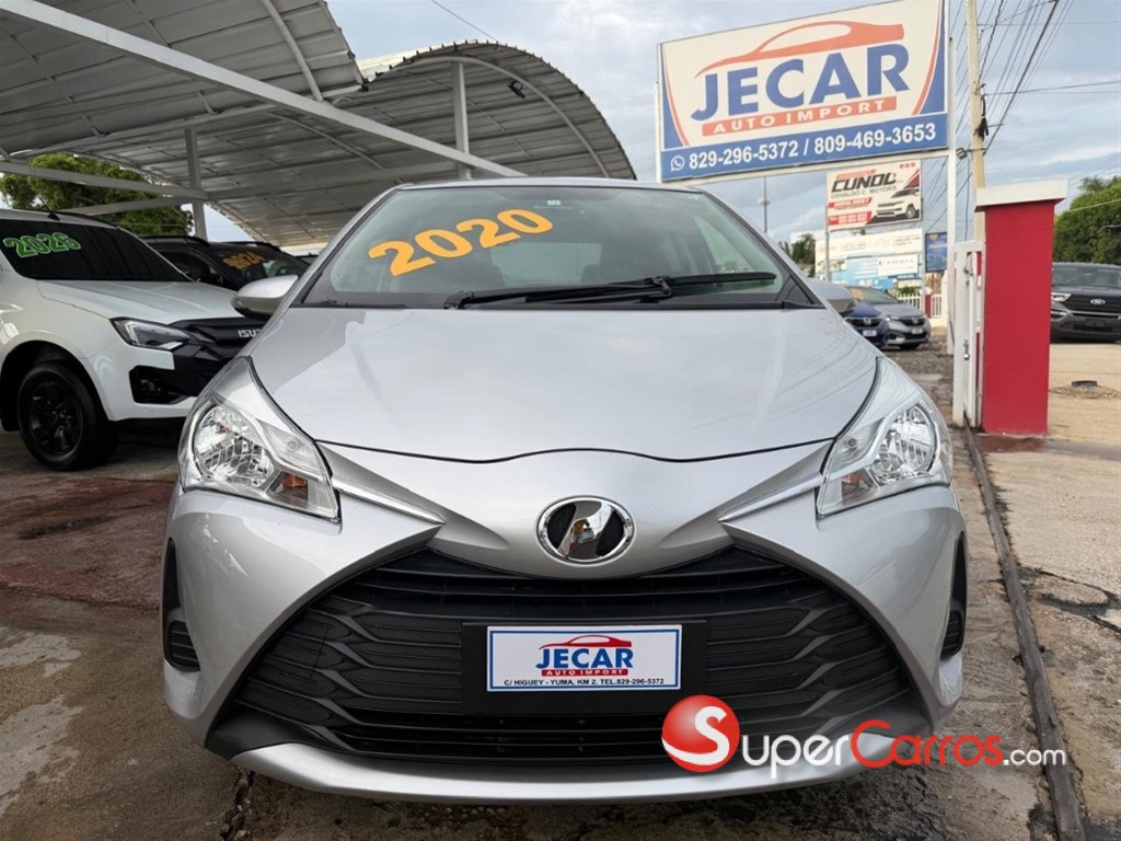 2020 Toyota VITZ — foto 2 / 10