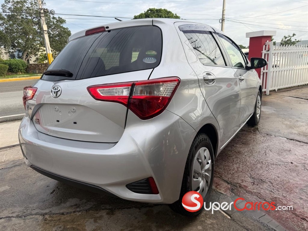 2020 Toyota VITZ — foto 5 / 10