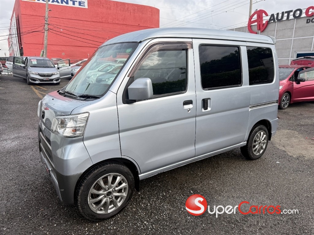 2020 Toyota Pixis — foto 3 / 12