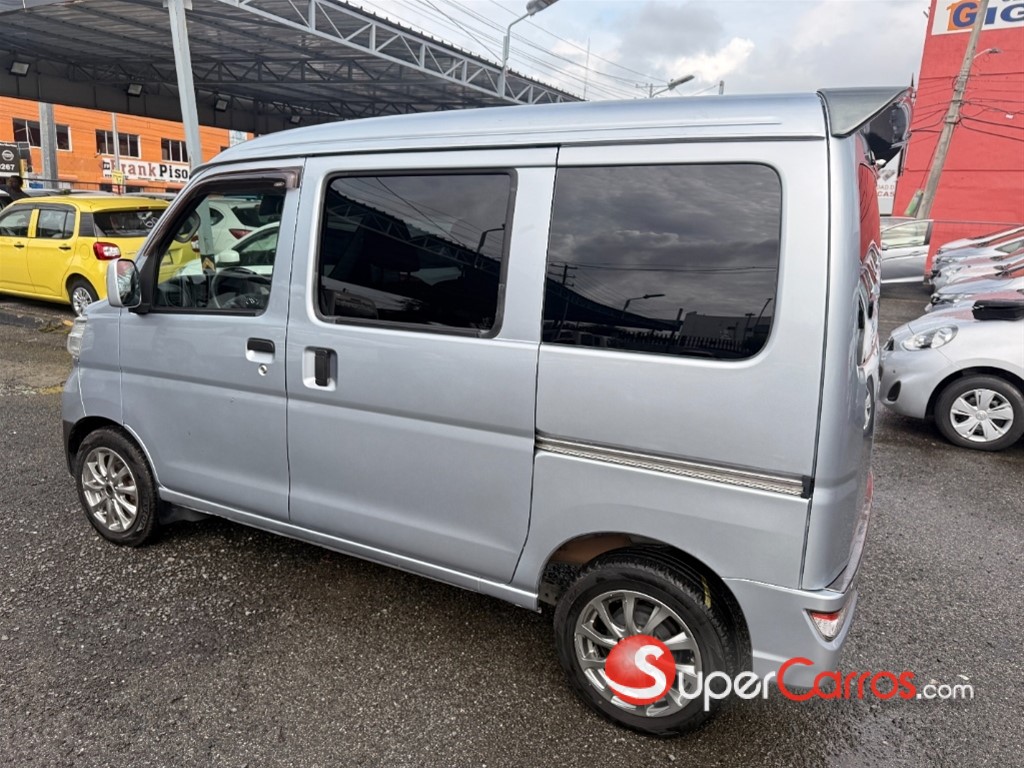 2020 Toyota Pixis — foto 6 / 12