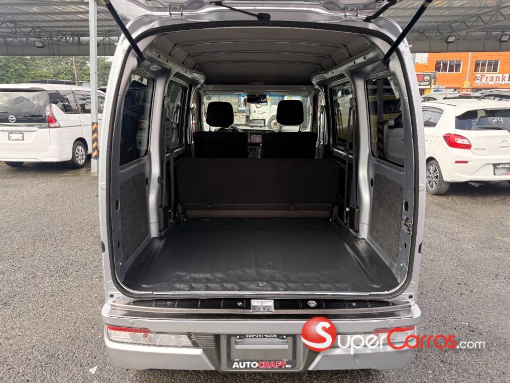 2020 Toyota Pixis — foto 10 / 12
