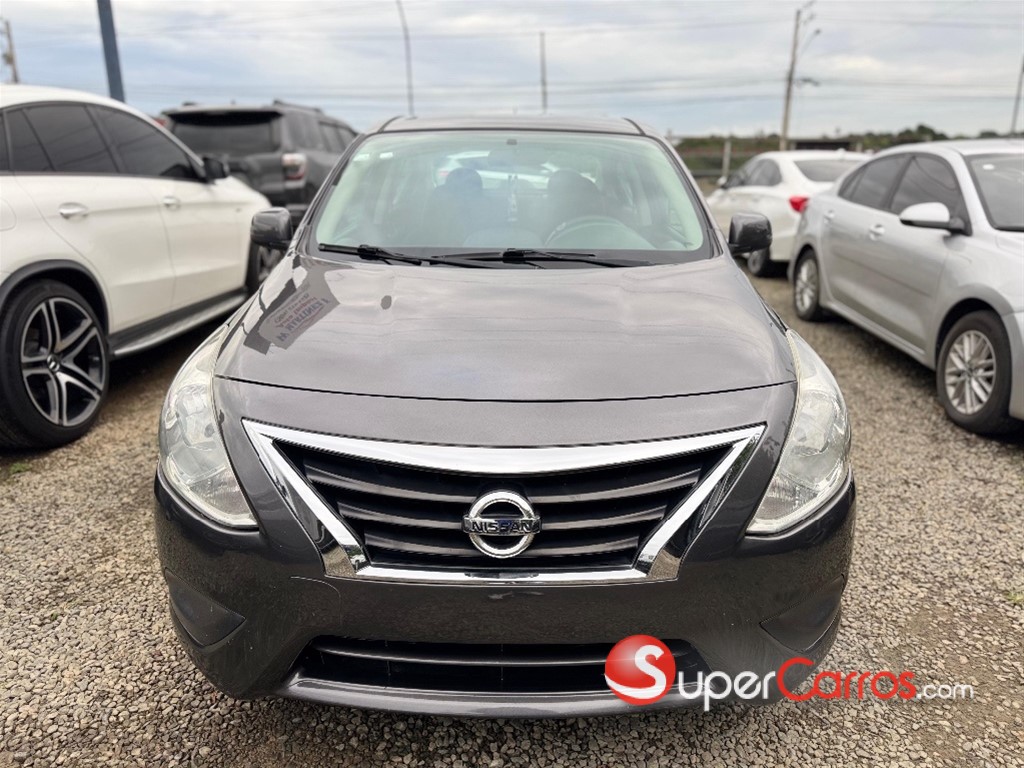 2019 Nissan Versa — foto 3 / 11