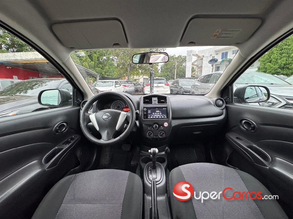 2019 Nissan Versa — foto 9 / 11