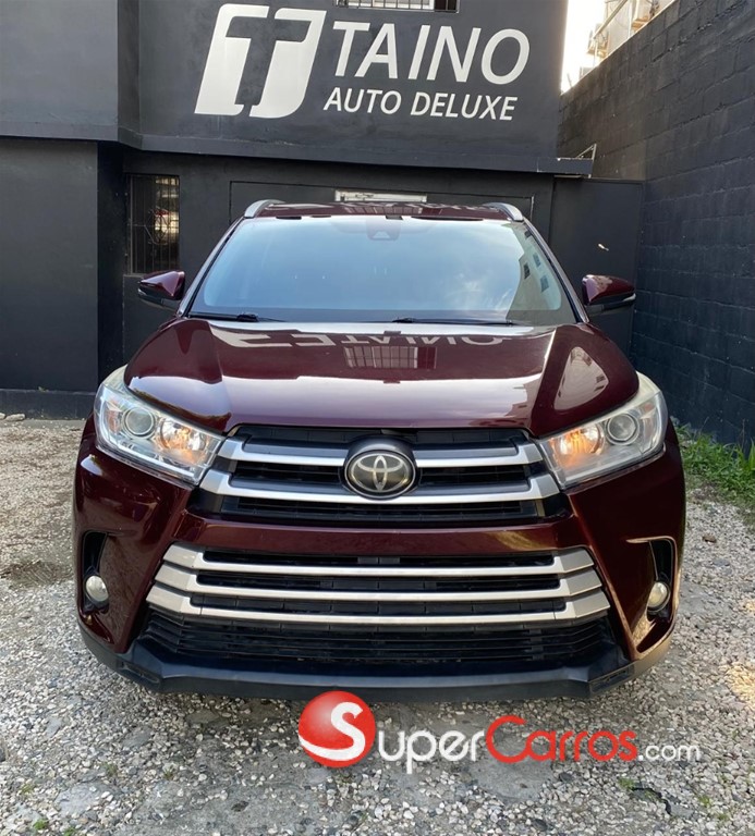 2018 Toyota Highlander LE Plus — foto 2 / 10