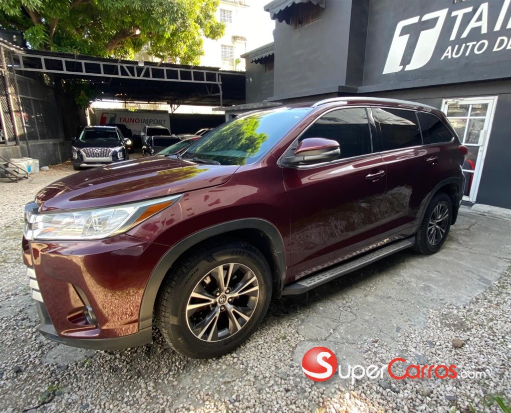 2018 Toyota Highlander LE Plus — foto 3 / 10