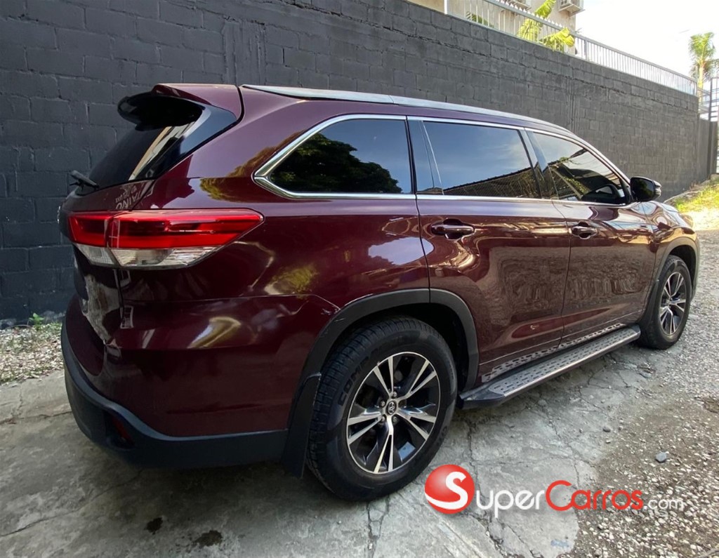 2018 Toyota Highlander LE Plus — foto 4 / 10