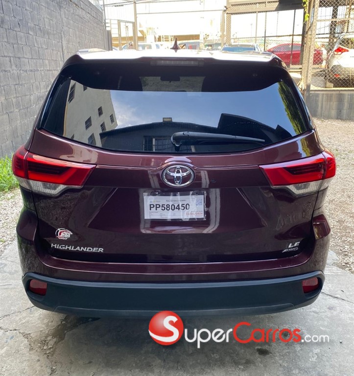 2018 Toyota Highlander LE Plus — foto 5 / 10