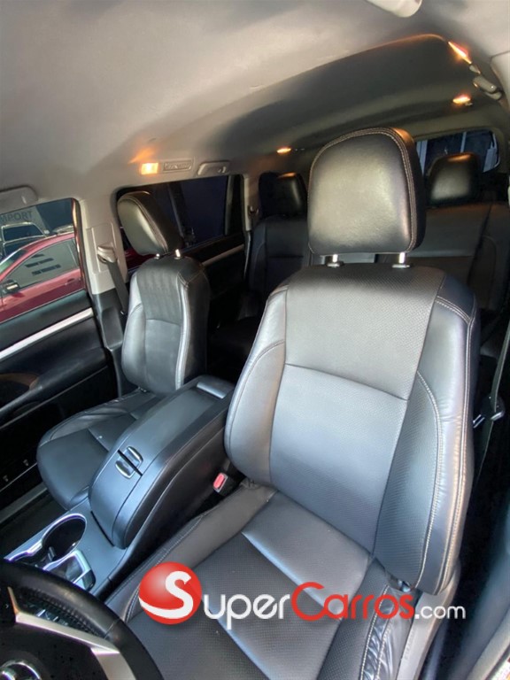 2018 Toyota Highlander LE Plus — foto 6 / 10