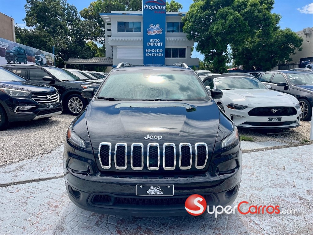 2018 Jeep Cherokee Latitude Plus — foto 1 / 11